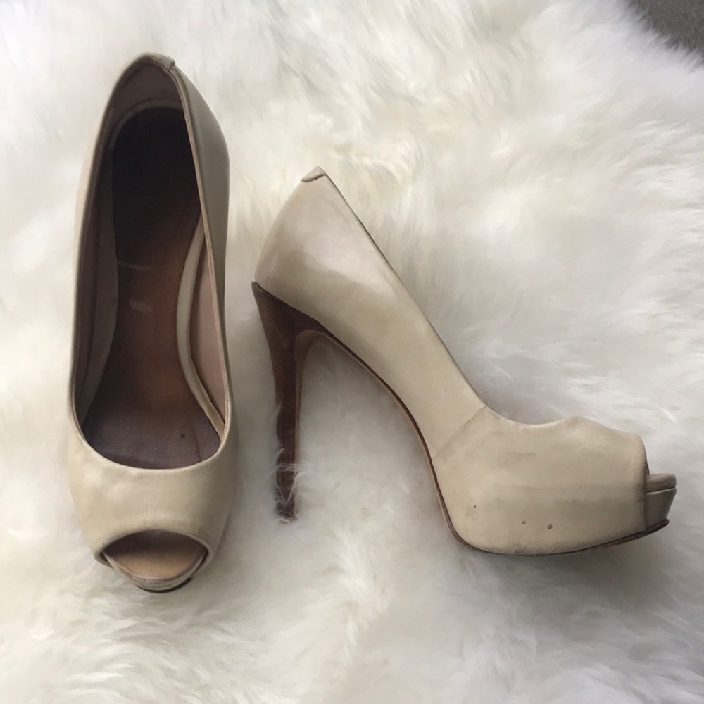 Distressed Ivory Leather Peep Toe Platform Pumps